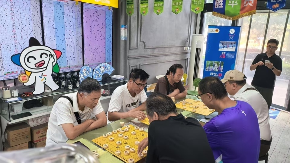 om, 培育棋坛新