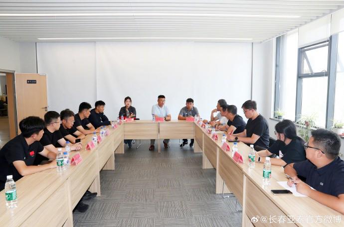 提供专业场, 展现出春城