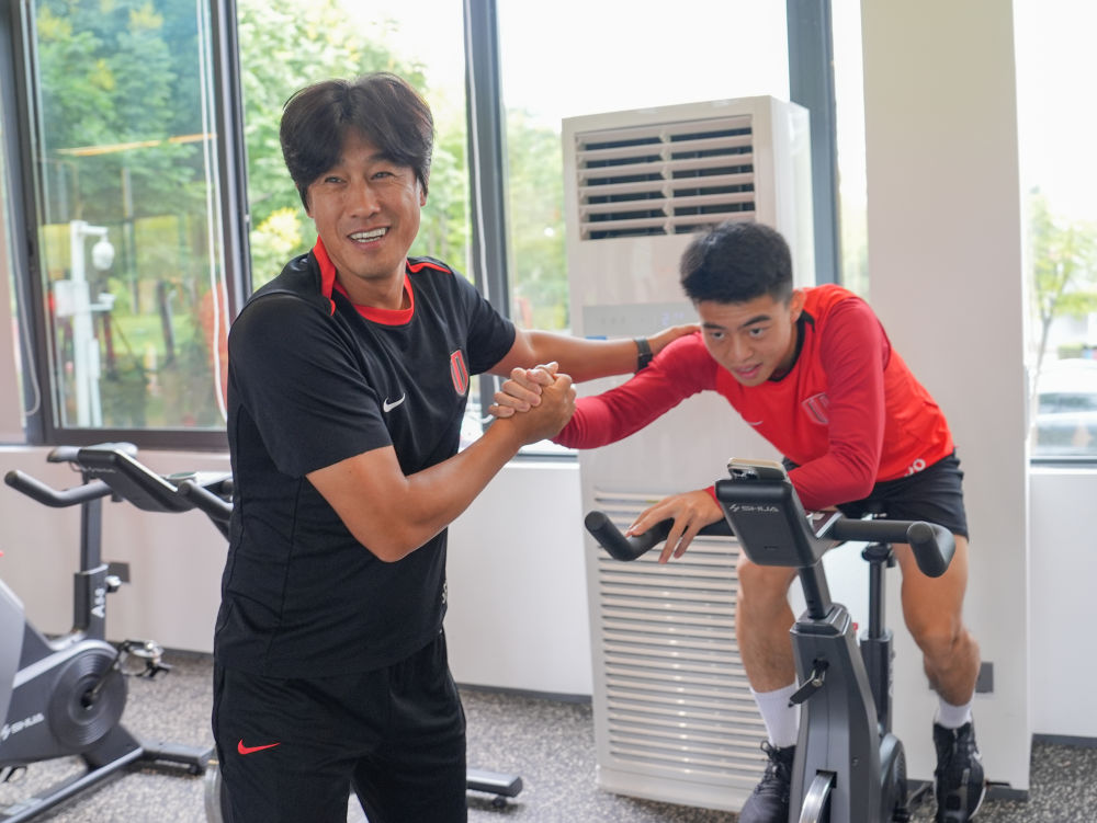 心球员, 在本月 心球员, 在本月